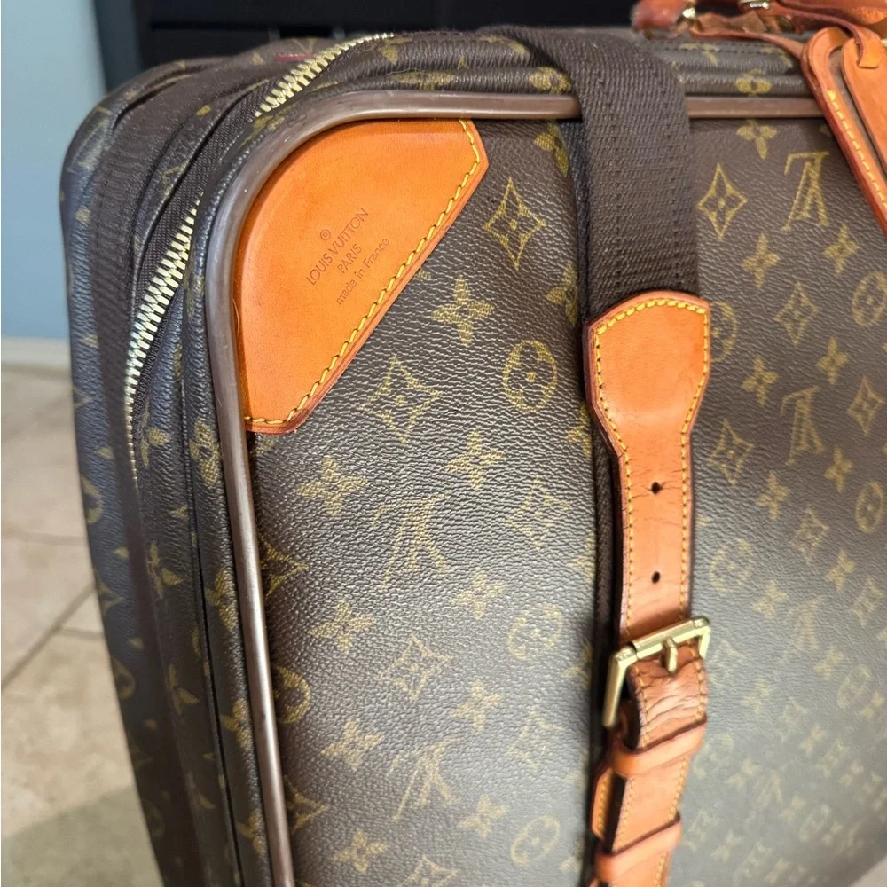 Louis Vuitton Satellite 65